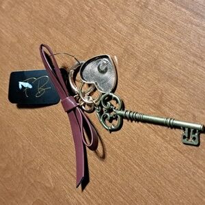 Elegant Key and Heart Charm Keychain Purse Charm